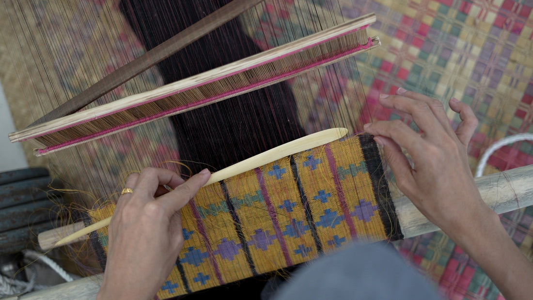 Exploring the Use of Philippine Silk in Tausug Siyabit Weaving